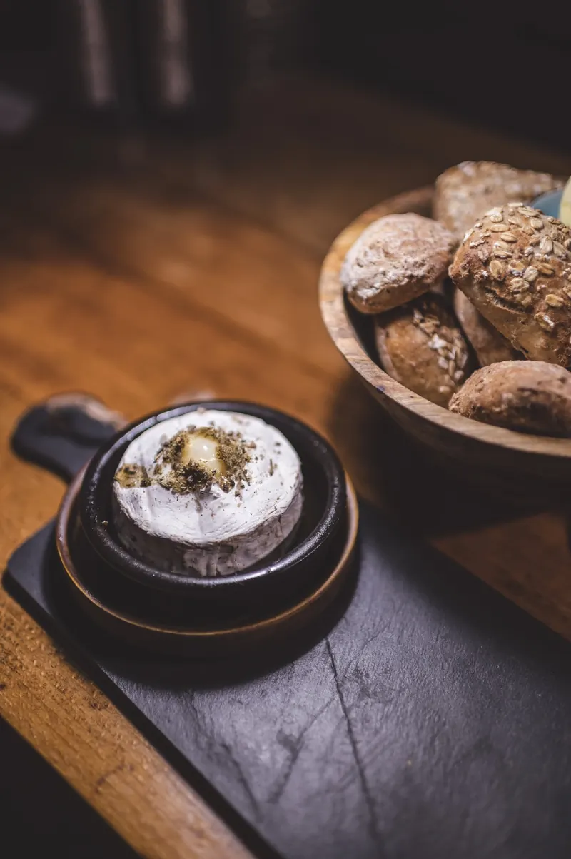 Vers brood met geitenkaas